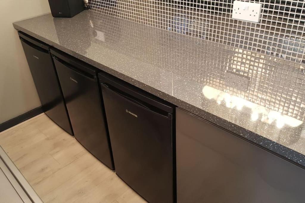 The V.I.P Suite - Sleeps 24! Best For Large Groups Liverpool Dış mekan fotoğraf